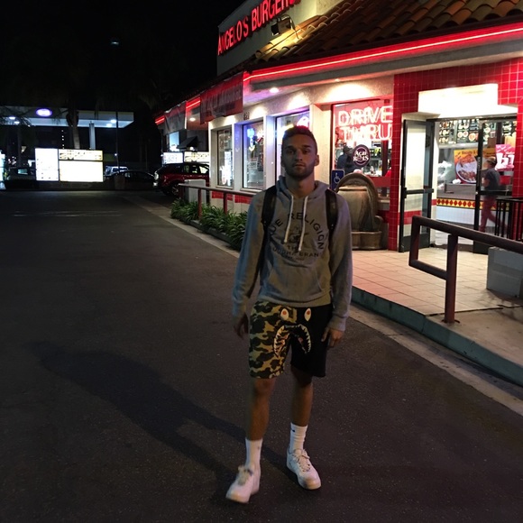 Meet your Posher, Andrew - Picture 1 of 1